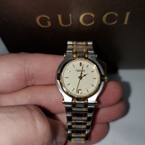 AUTHENTIC VIntage Gucci Time piece Watch